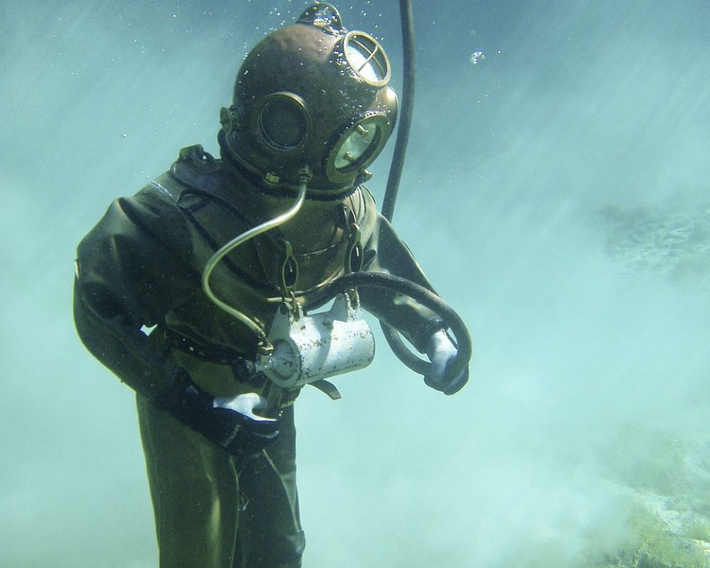 underwater-378216_1280